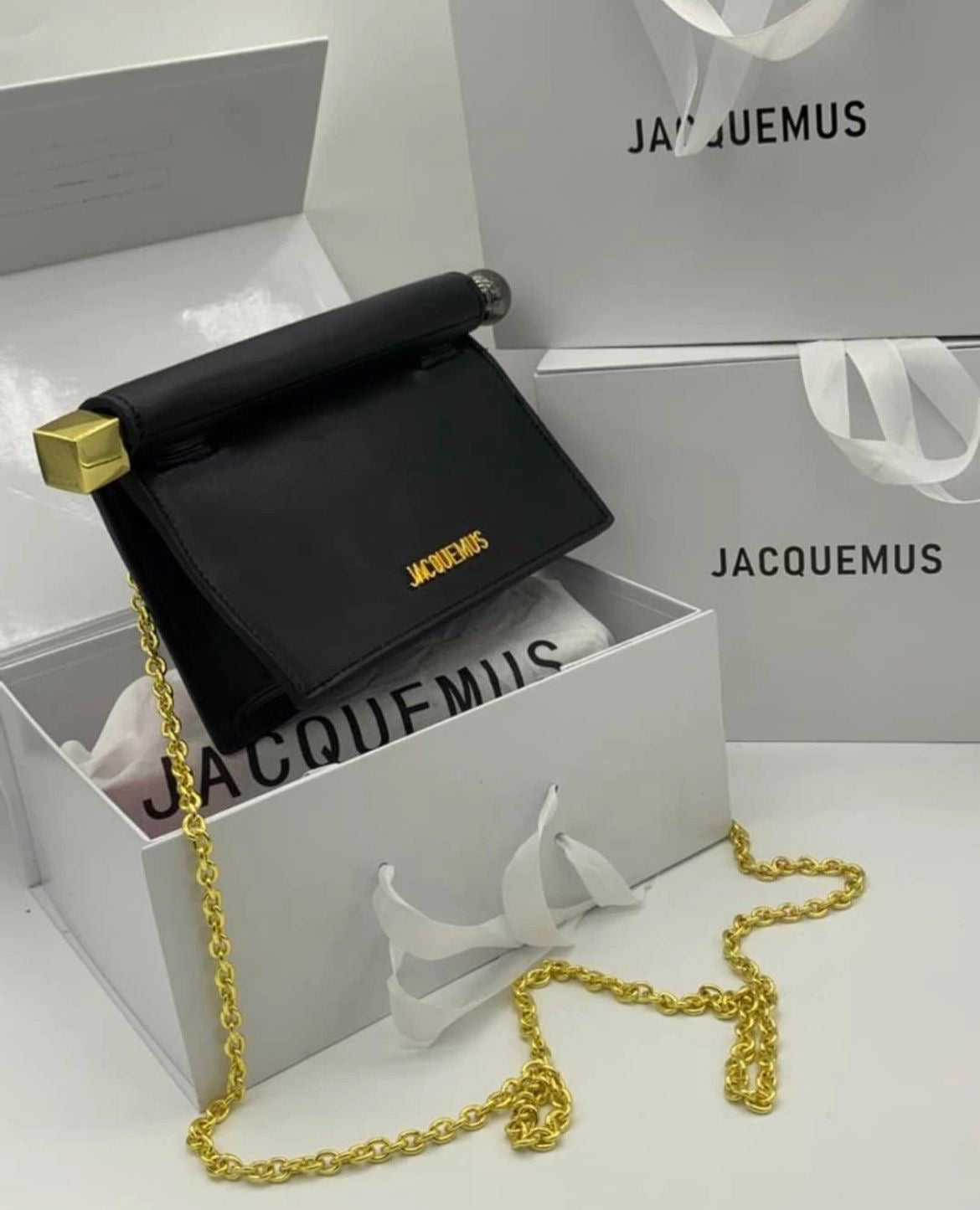 JACQUEMUS SMALL RONDE CARRÈ CLUTCH