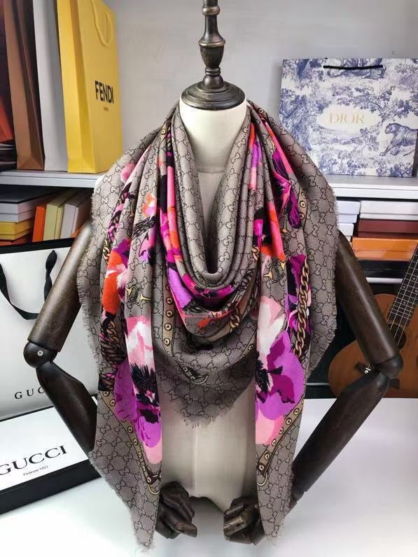 GUCCI GG FLORAL SCARF PRINT PURPLE