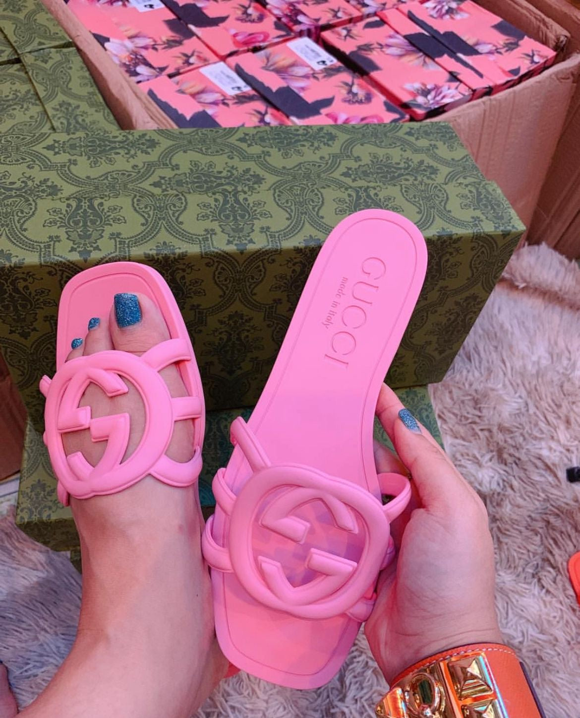 GUCCI Women’s Interlocking Slide