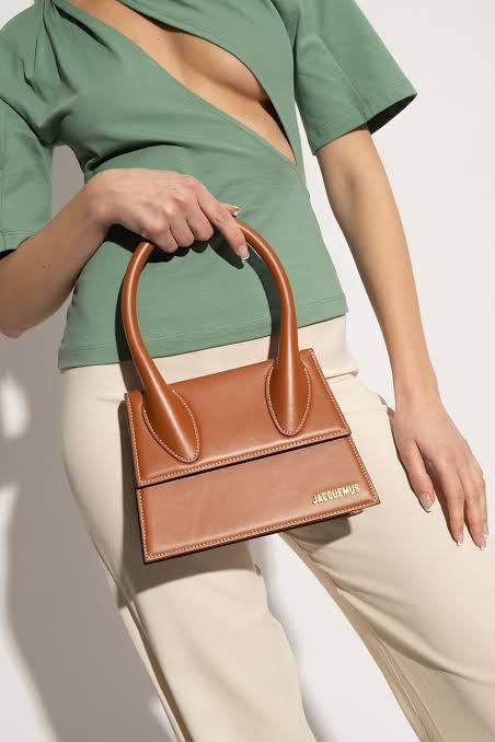 JACQUEMUS CHIQUITO TOTE BAG