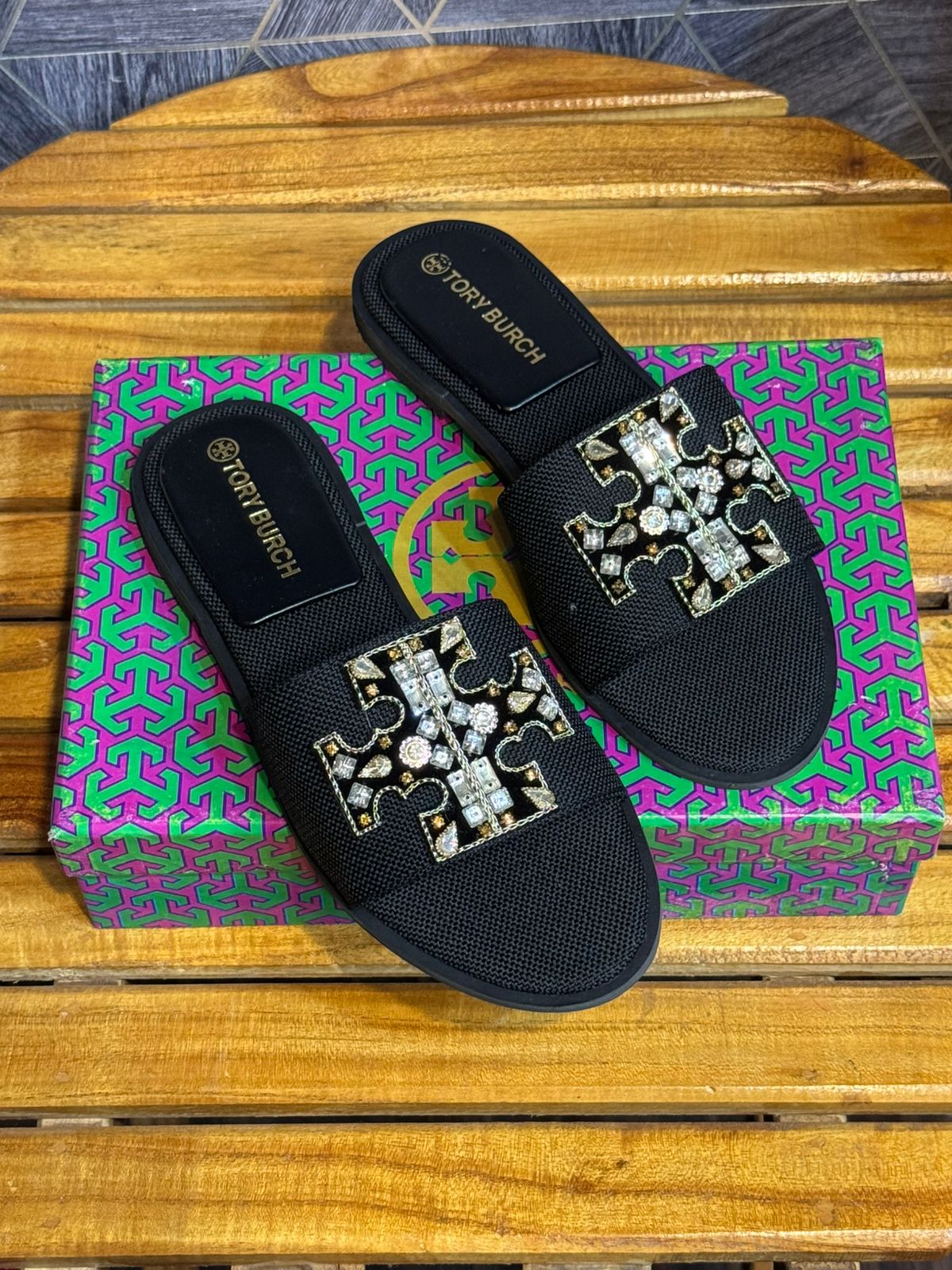 TORY B.U.R.C.H FLATS