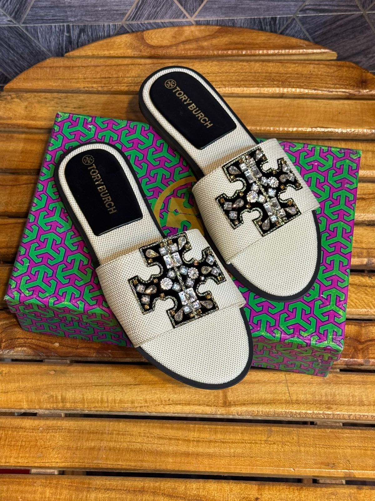 TORY B.U.R.C.H FLATS