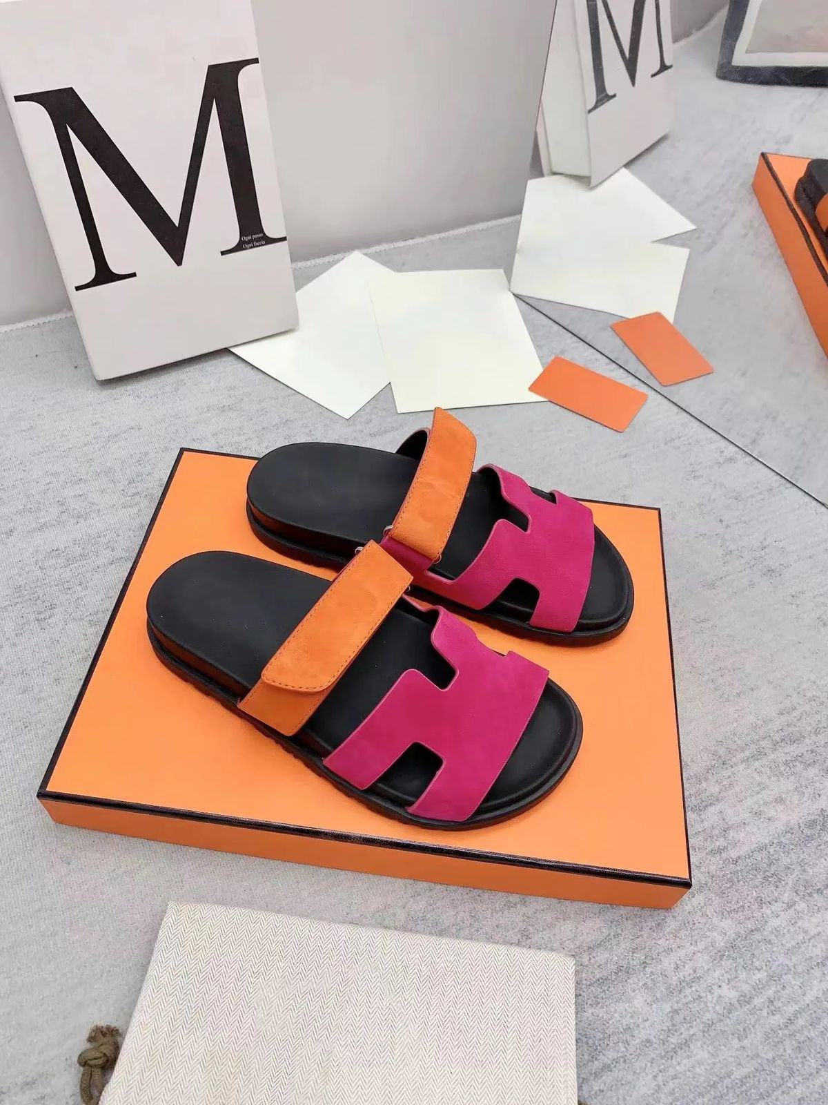 HM SLIDES
