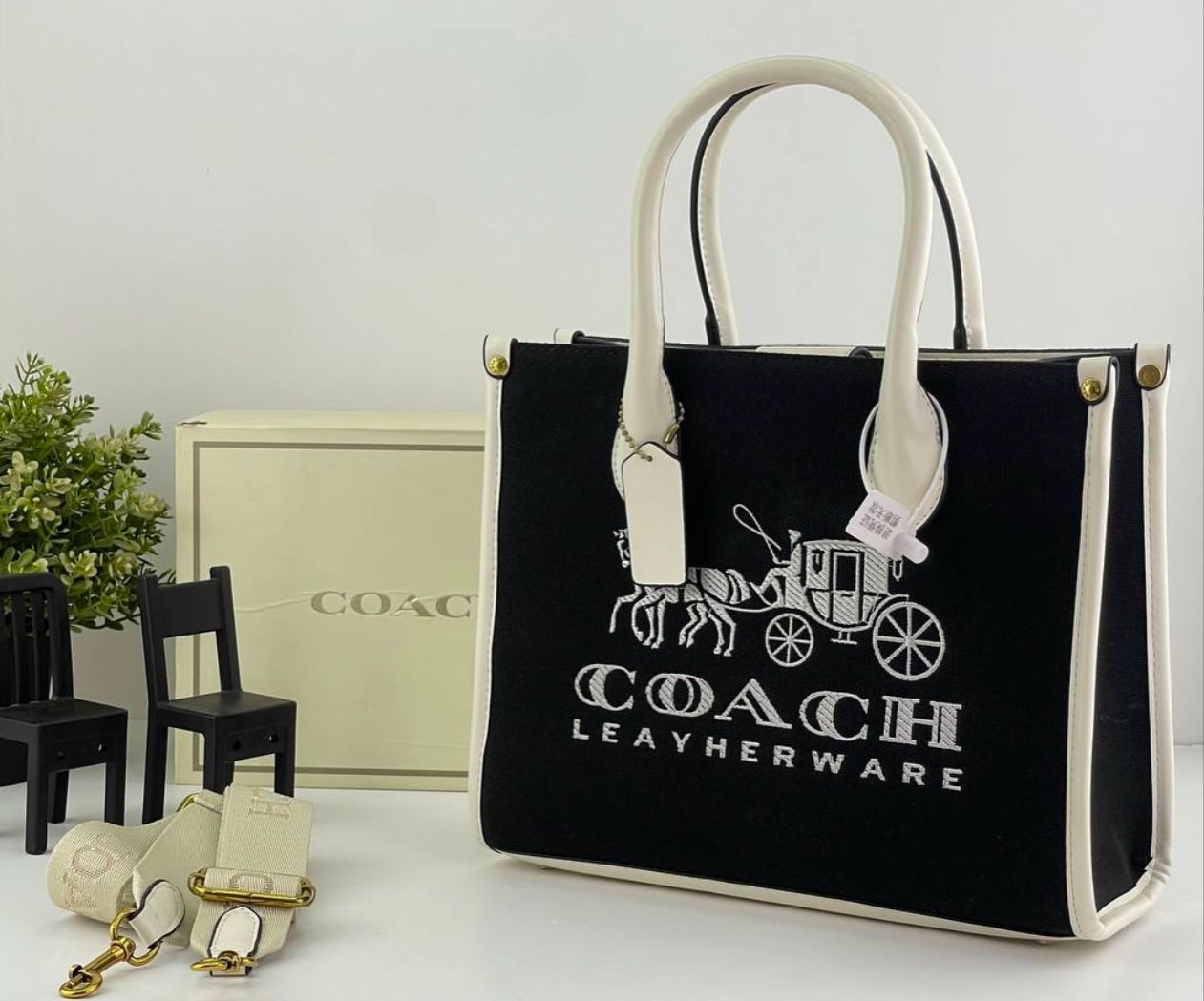 COACH HAND BAG