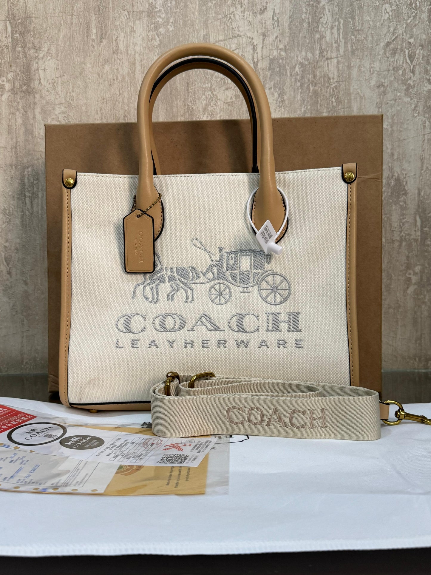 COACH HAND BAG