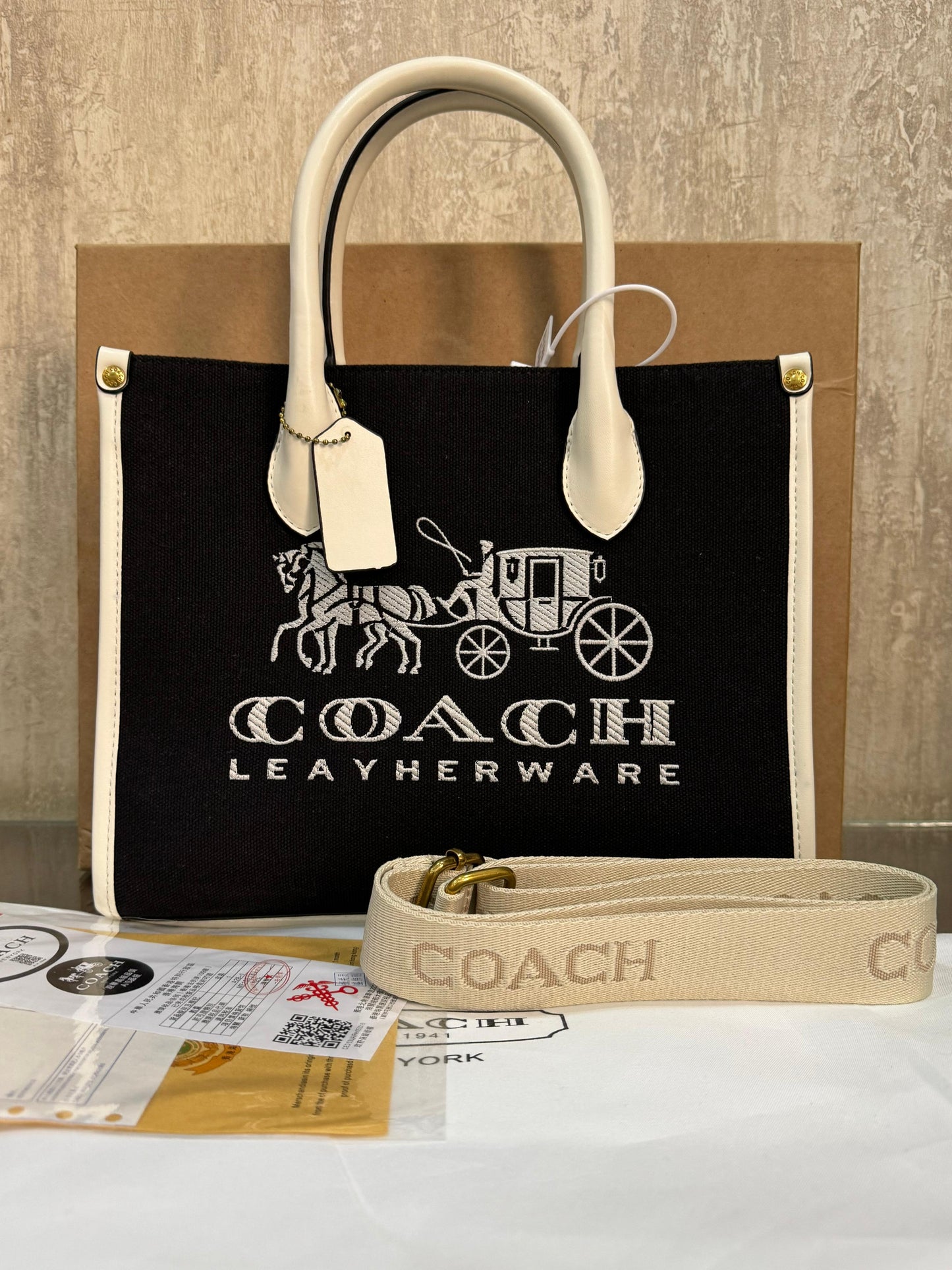 COACH HAND BAG