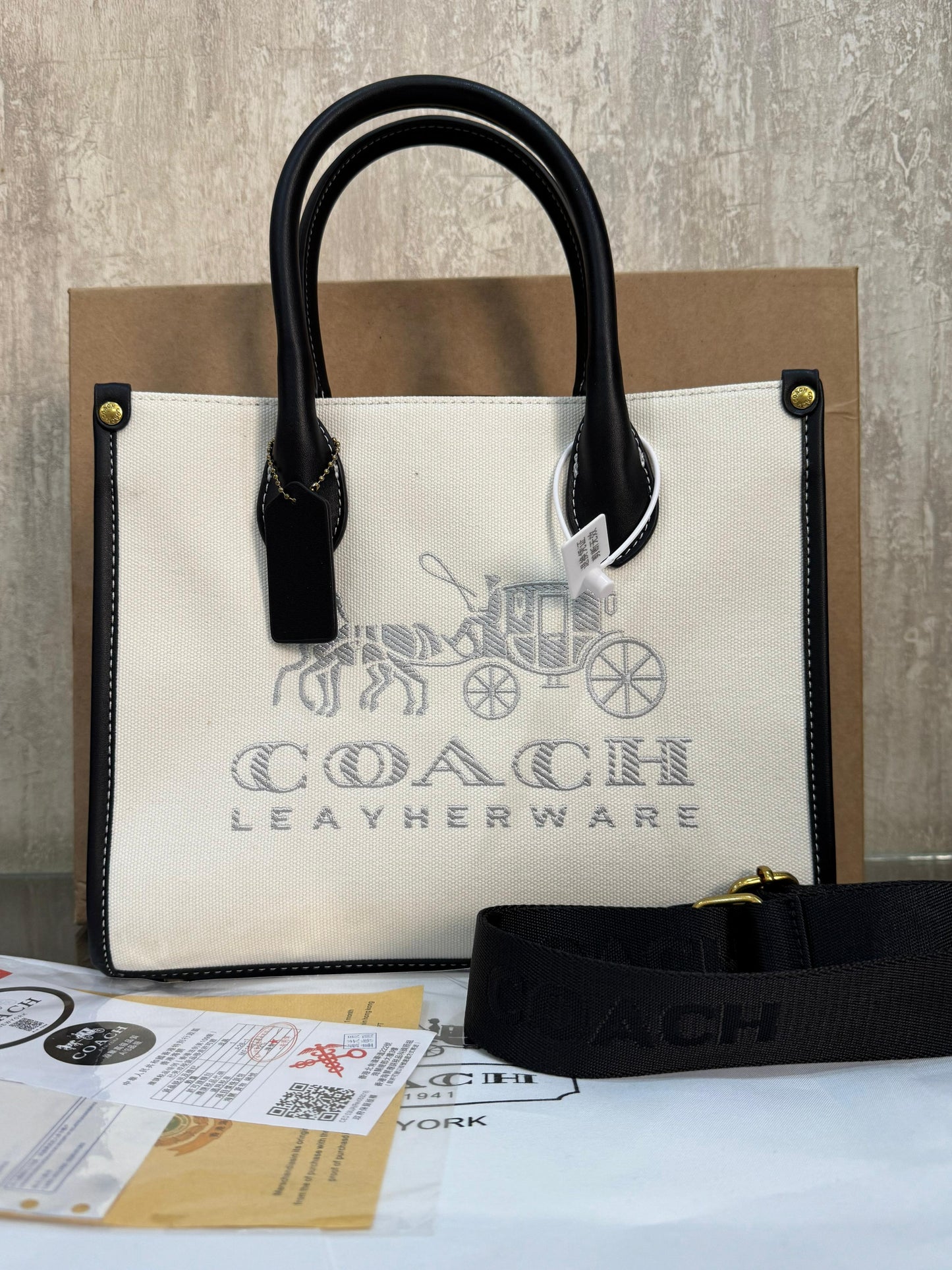 COACH HAND BAG
