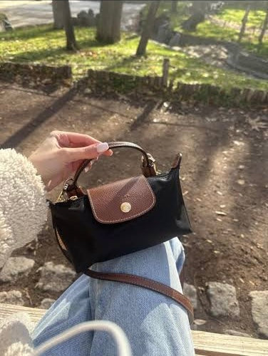 LONG CHAMP LE PLIAGE ORIGINAL POUCH WITH HANDLE
Black - Canvas